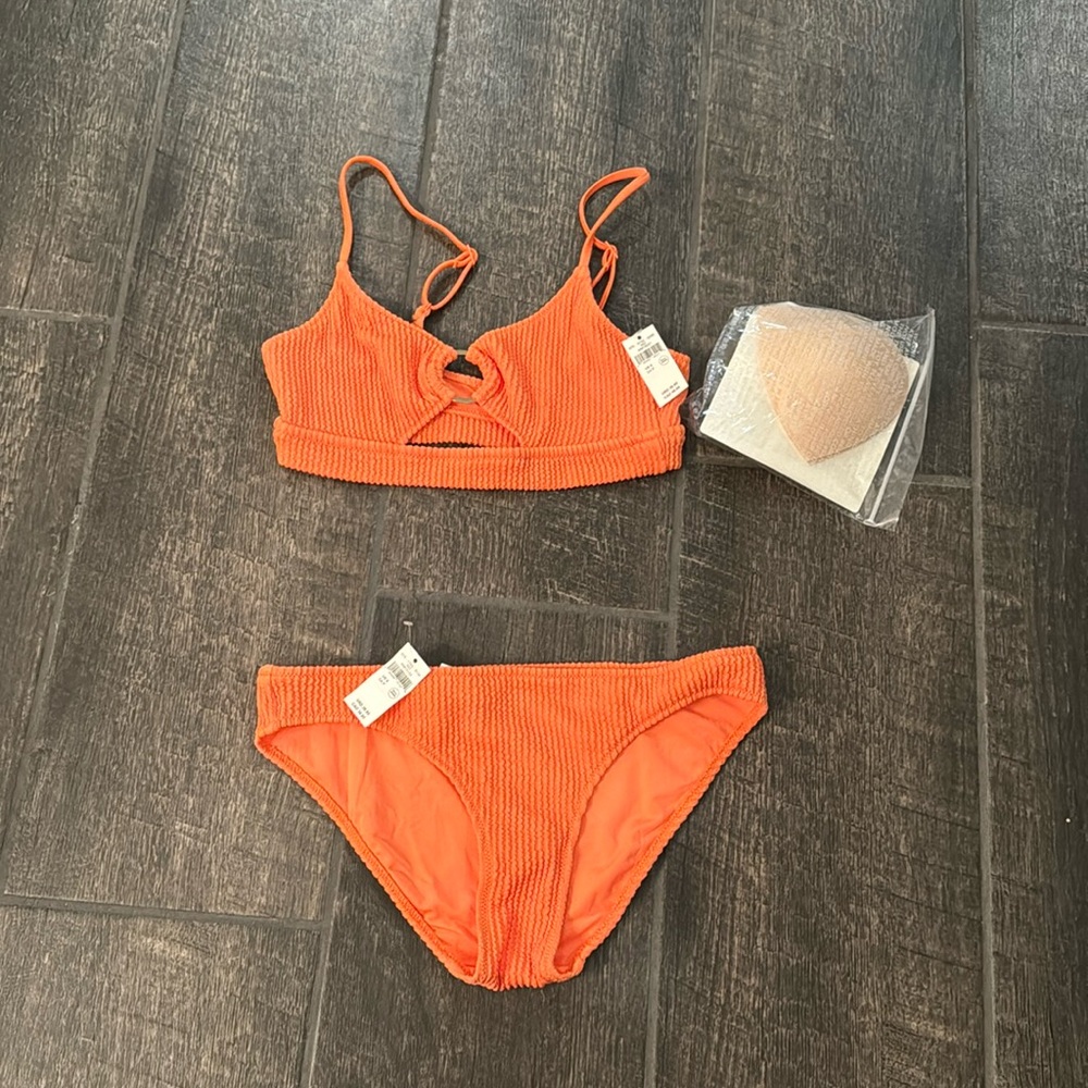 New with tags aerie bathing suit with padding